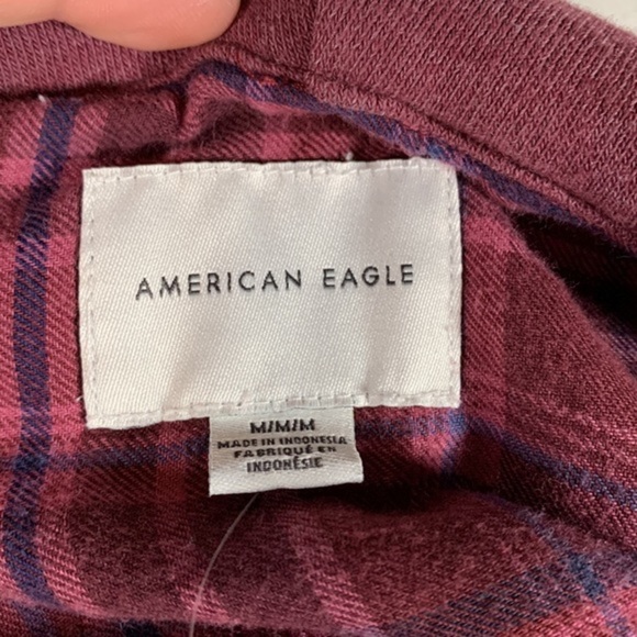 American Eagle Red/Burgundy Plaid Distressed Button Down Cropped Shirt NWT - Picture 9 of 10